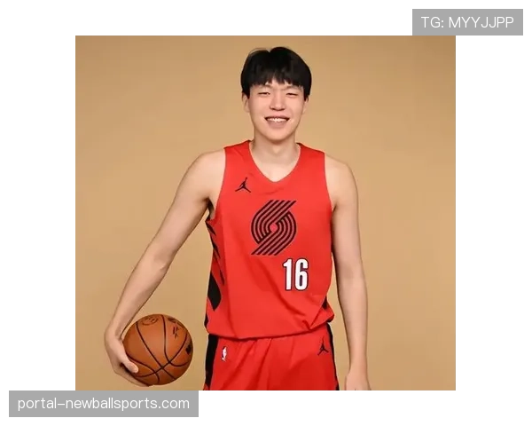 专访杨瀚森:谈首个CBA赛季的适应与对未来国家队的期待 专访杨瀚森:谈首个CBA赛季的适应与对未来国家队的期待